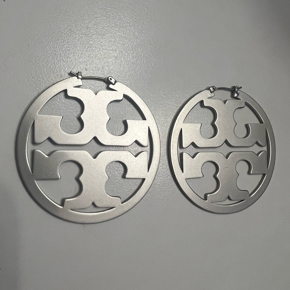 Tory Burch hoop earrings Tory Burch logo silver